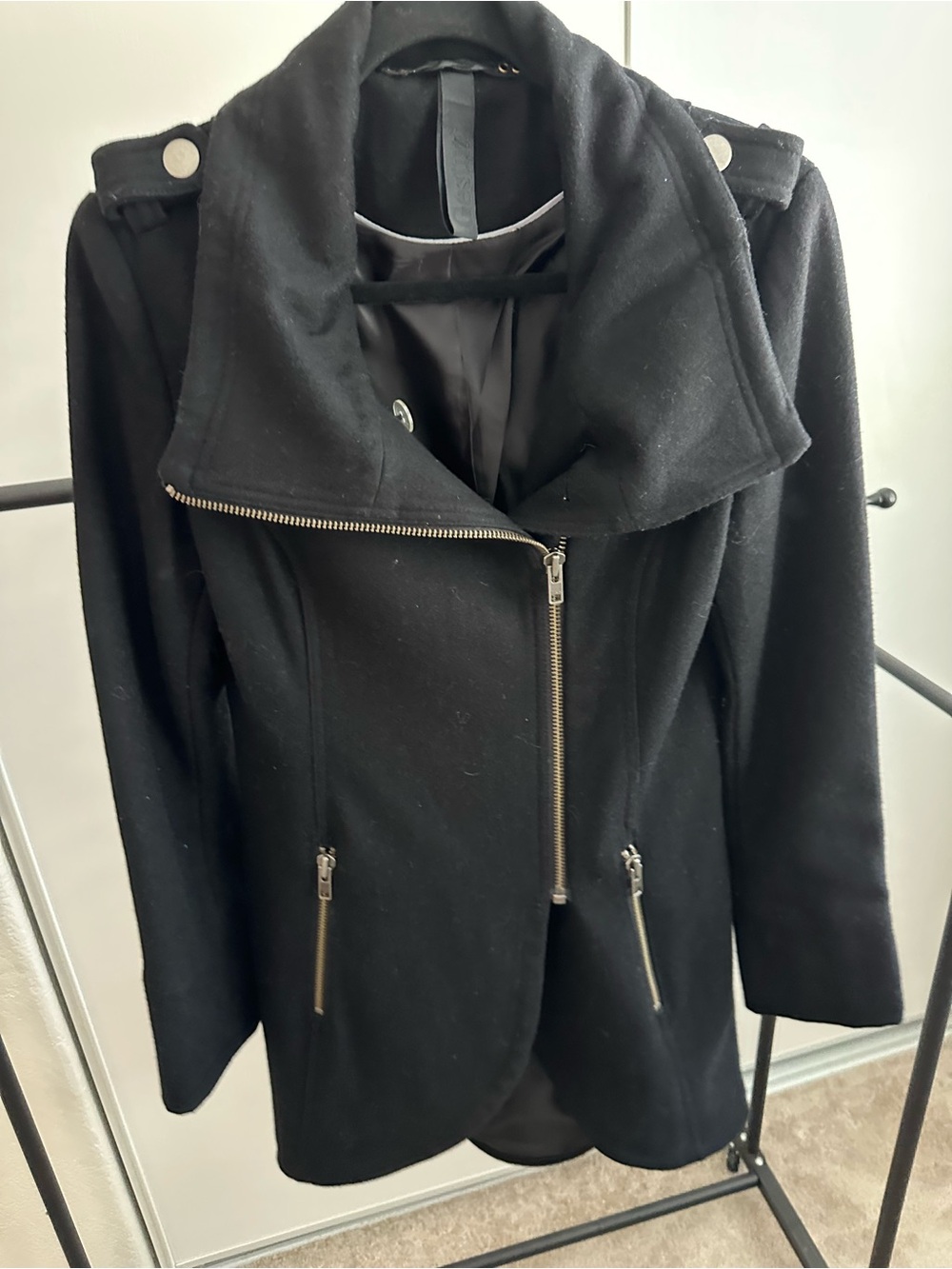 Gestuz Women’s Black Asymmetrical Zip Pea Coat